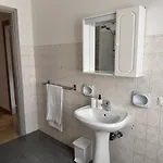 For Flights And Groups Apartment *
